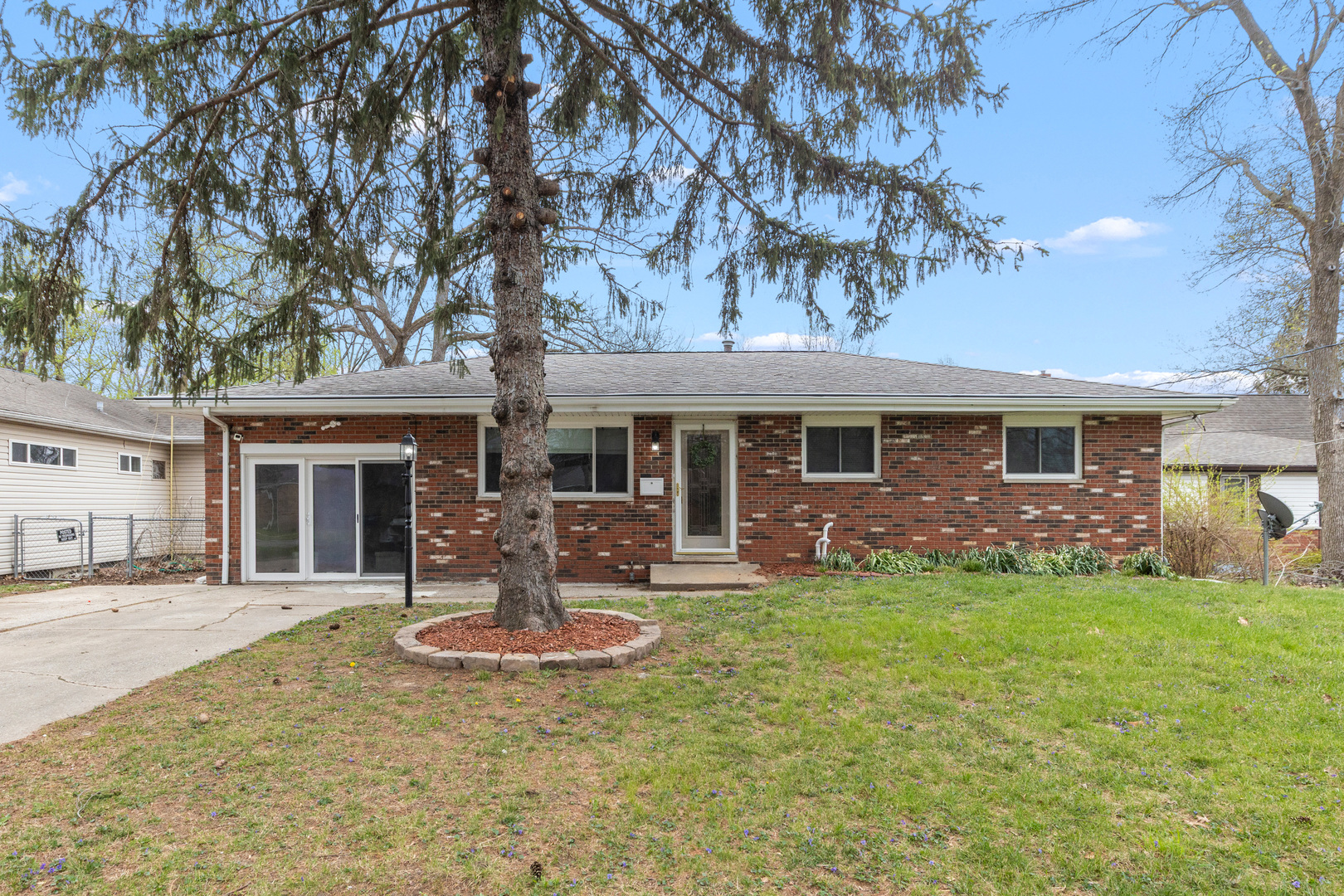 2241 Alby Street Alton IL 62002