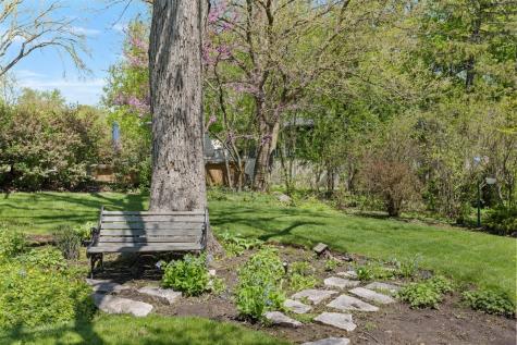 1109 Hohlfelder Road Glencoe IL 60022