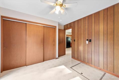 977 Lindenwood Drive Aurora IL 60506