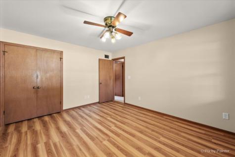 977 Lindenwood Drive Aurora IL 60506