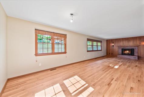 977 Lindenwood Drive Aurora IL 60506