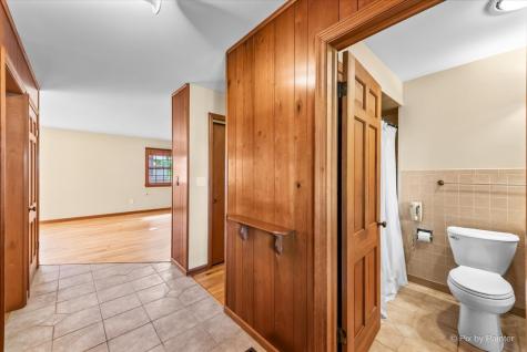 977 Lindenwood Drive Aurora IL 60506