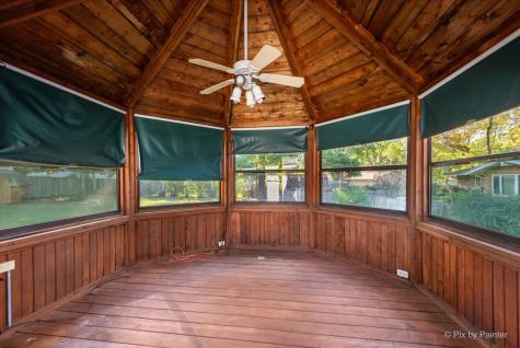 977 Lindenwood Drive Aurora IL 60506