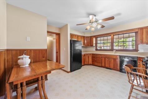 977 Lindenwood Drive Aurora IL 60506