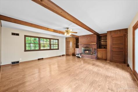 977 Lindenwood Drive Aurora IL 60506