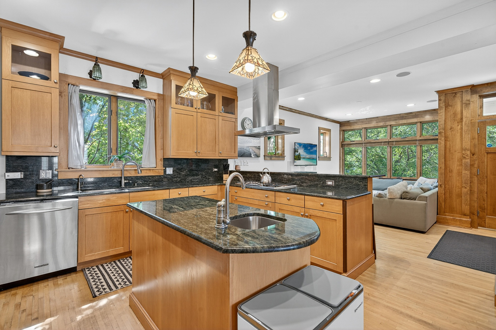 4538 North Malden Street Chicago IL 60640