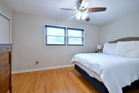 6524 North Oshkosh Avenue Chicago IL 60631