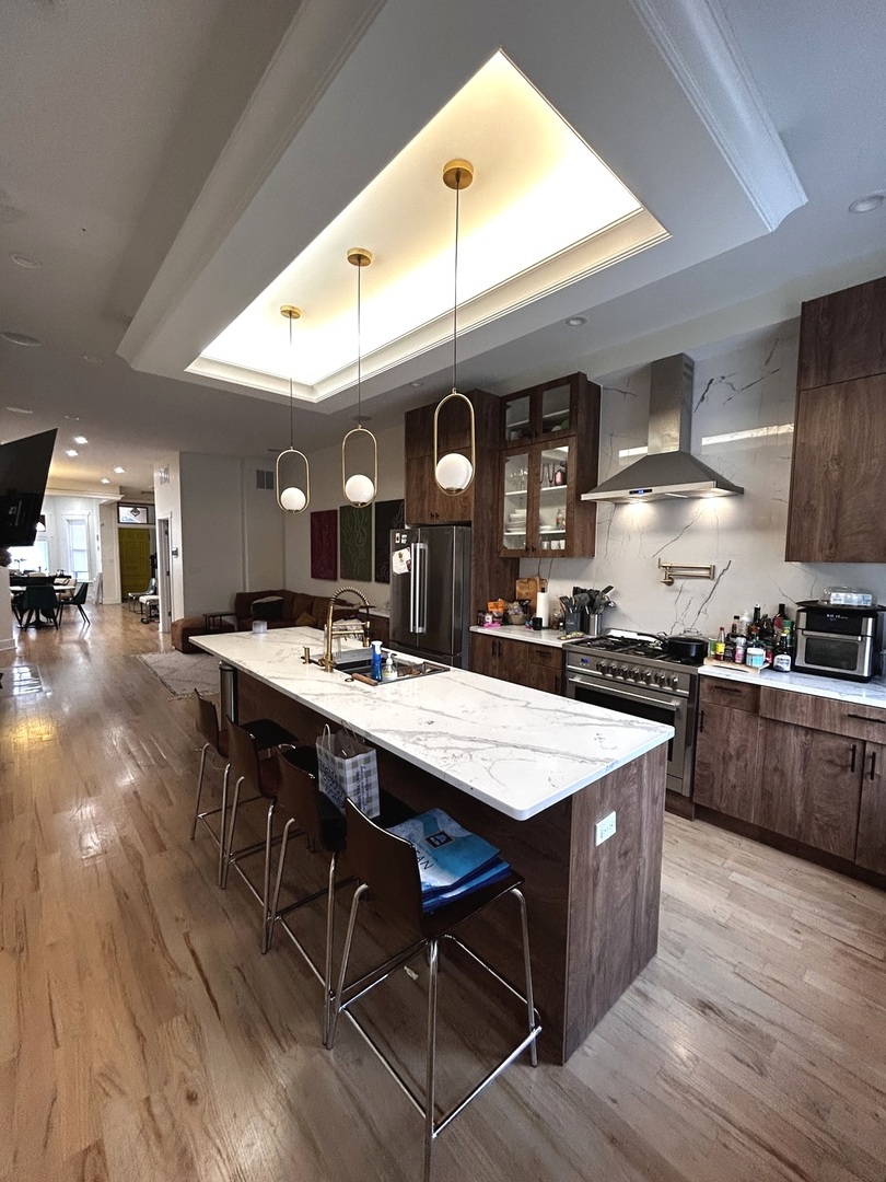 4114 South Ellis Avenue Chicago IL 60653