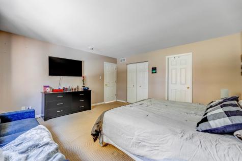 1114 Kylemore Court Joliet IL 60431