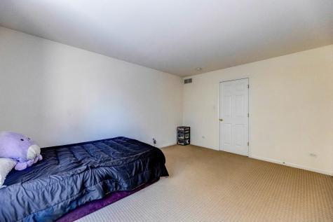 1114 Kylemore Court Joliet IL 60431