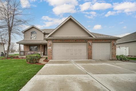 683 Sandburg Drive Manteno IL 60950