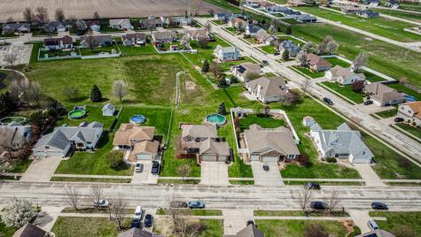 683 Sandburg Drive Manteno IL 60950
