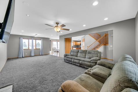 683 Sandburg Drive Manteno IL 60950