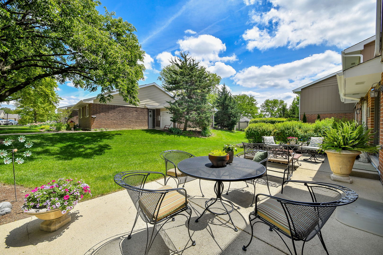 1541 Brittany Court Wheaton IL 60189