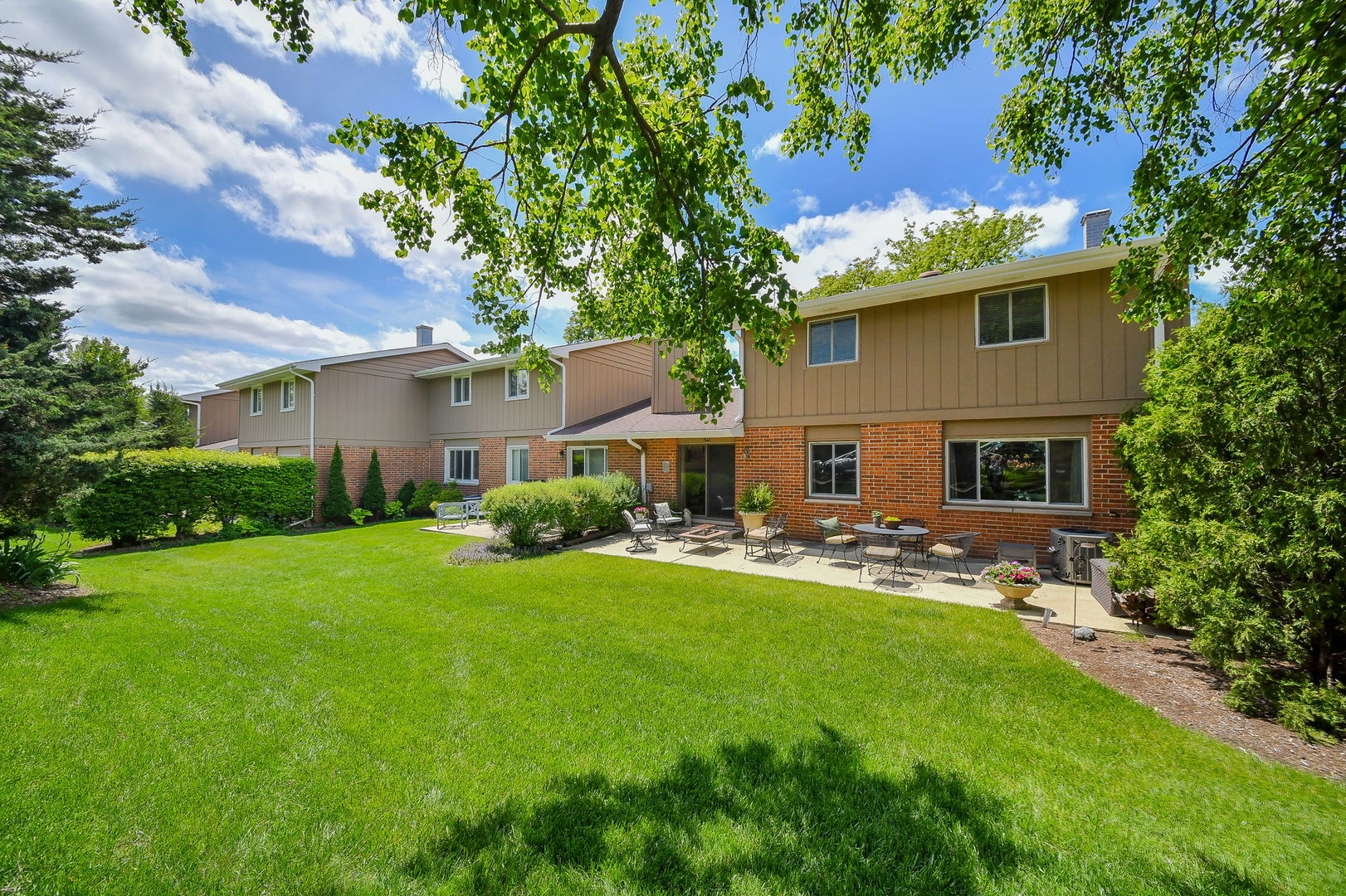 1541 Brittany Court Wheaton IL 60189