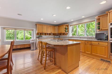 1380 Valley Road Bannockburn IL 60015