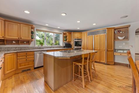 1380 Valley Road Bannockburn IL 60015