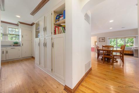 1380 Valley Road Bannockburn IL 60015