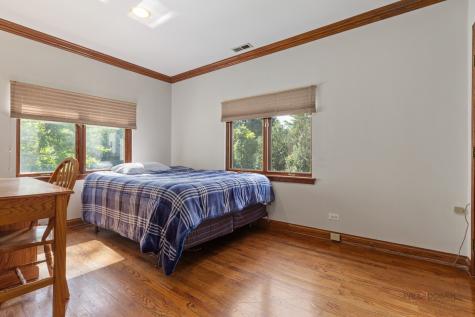 1380 Valley Road Bannockburn IL 60015