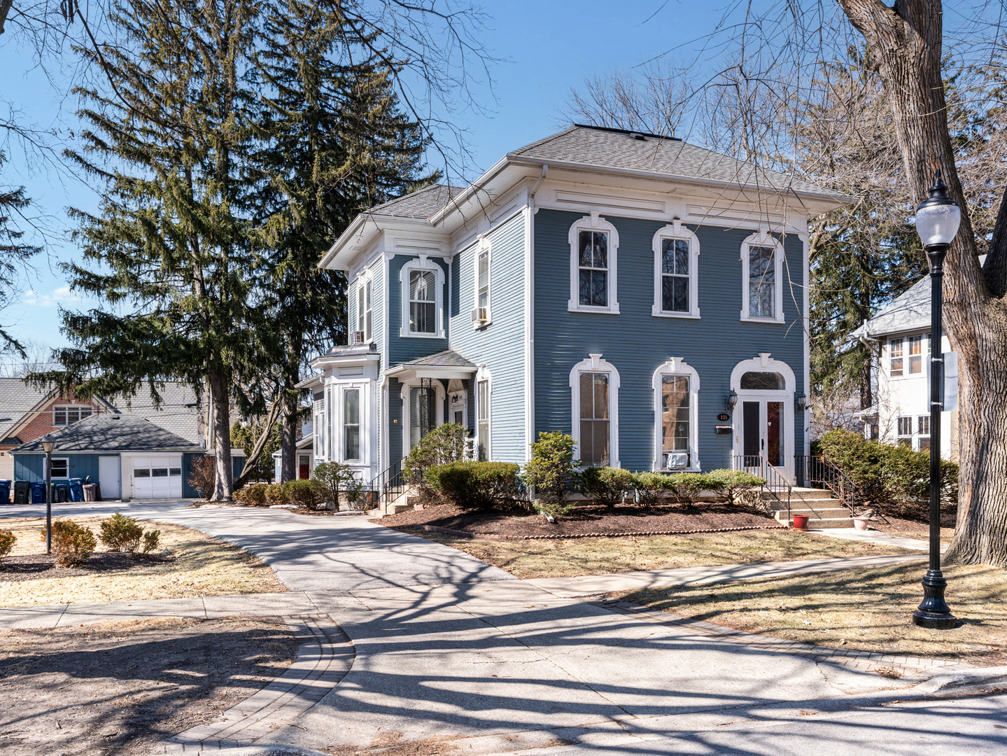 133 North Brainard Street Naperville IL 60540