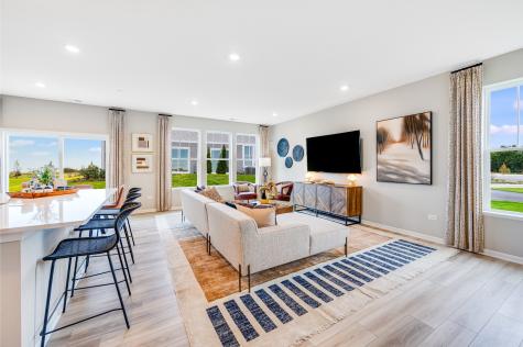 1251 Glenmont Street Algonquin IL 60102