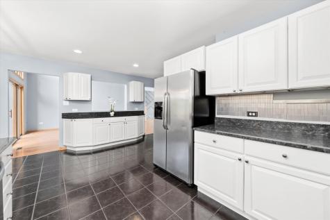 7124 168TH Street Tinley Park IL 60477
