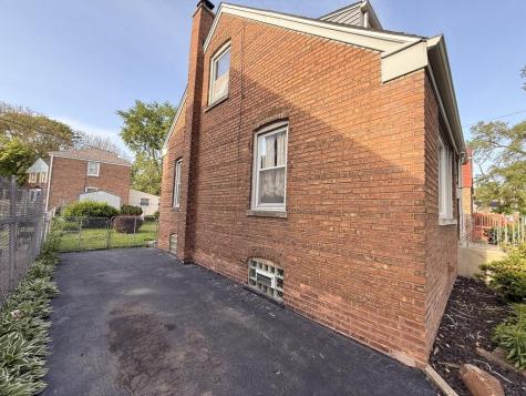 256 East 143rd Street Dolton IL 60419