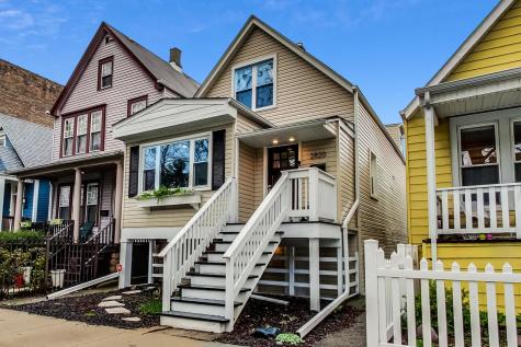 2820 North Whipple Street Chicago IL 60618