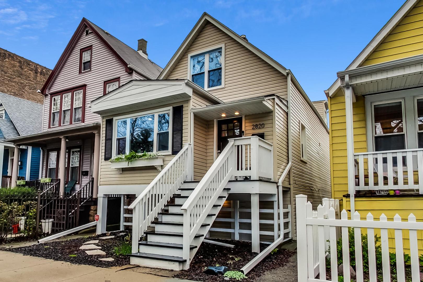 2820 North Whipple Street Chicago IL 60618