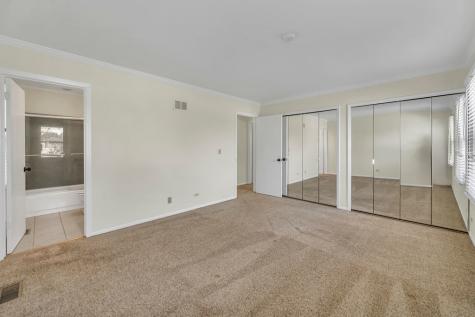 1100 Lockwood Drive Buffalo Grove IL 60089