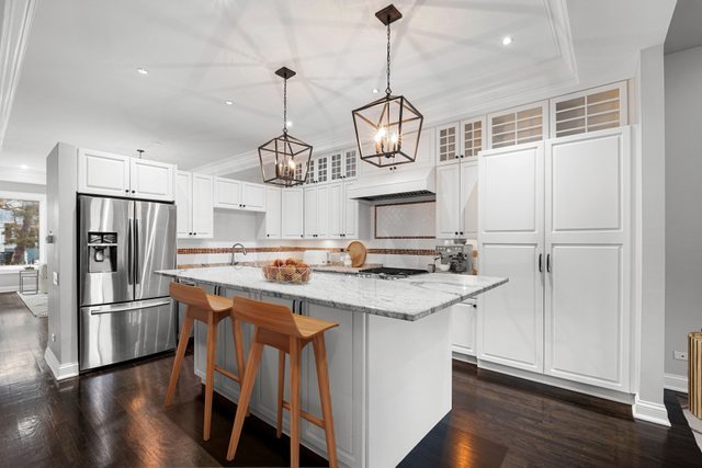 2641 North Marshfield Avenue Chicago IL 60614