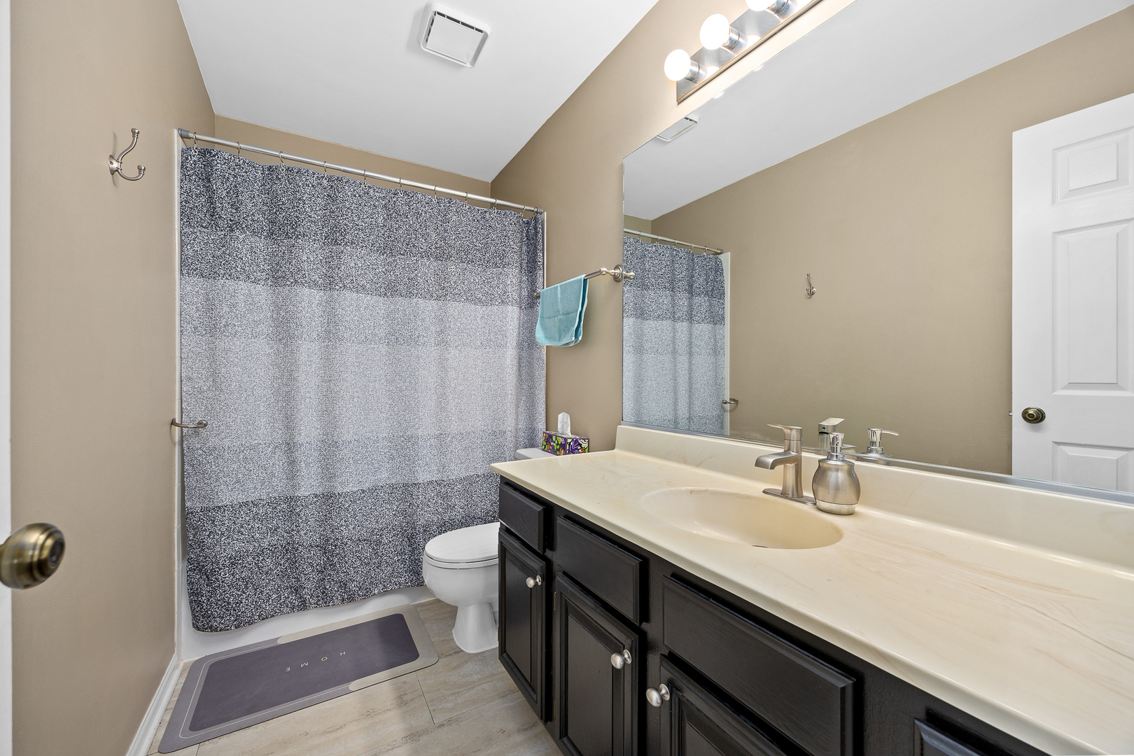 2 Buckboard Court Bolingbrook IL 60490