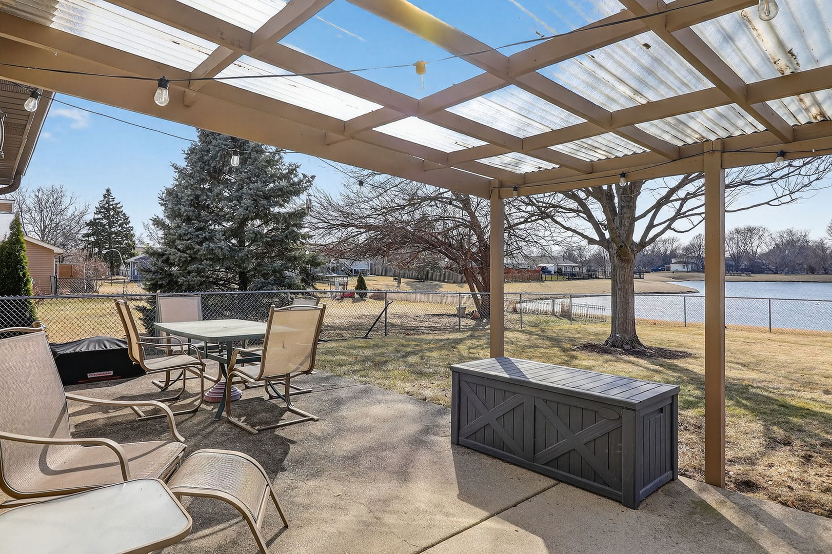 321 Lakeside Drive Bolingbrook IL 60440