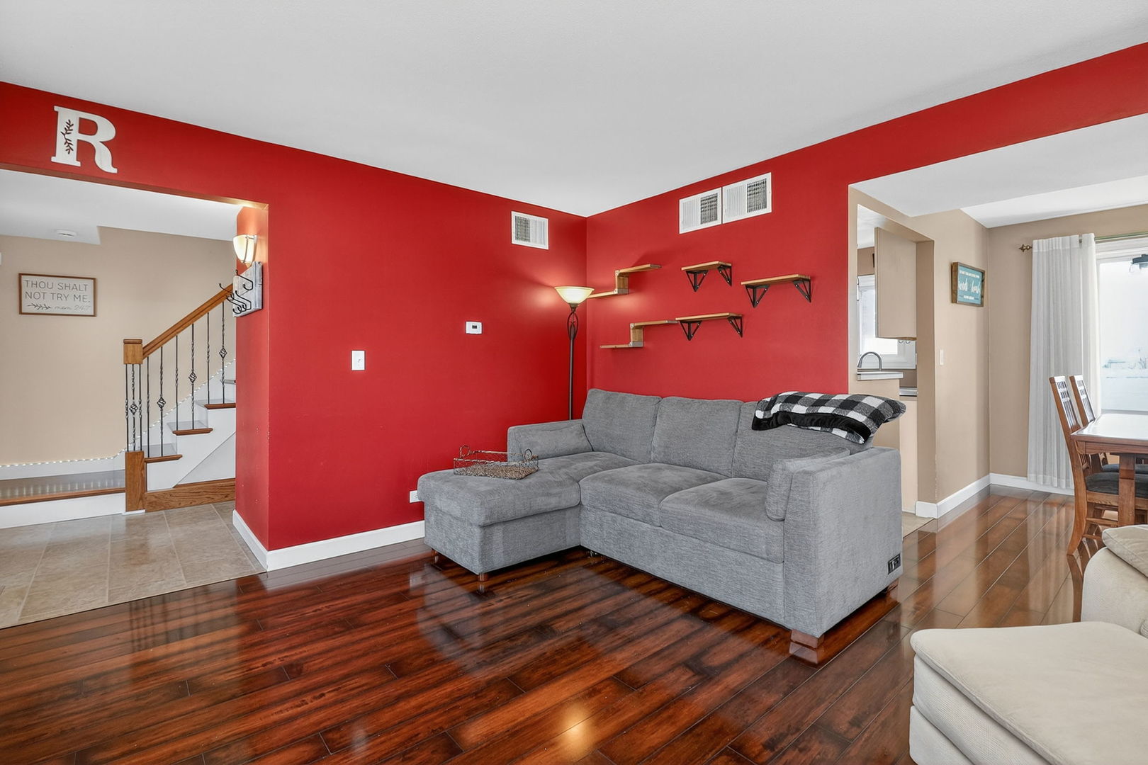 321 Lakeside Drive Bolingbrook IL 60440