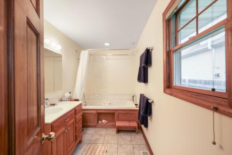 29 West Goebel Drive Lombard IL 60148