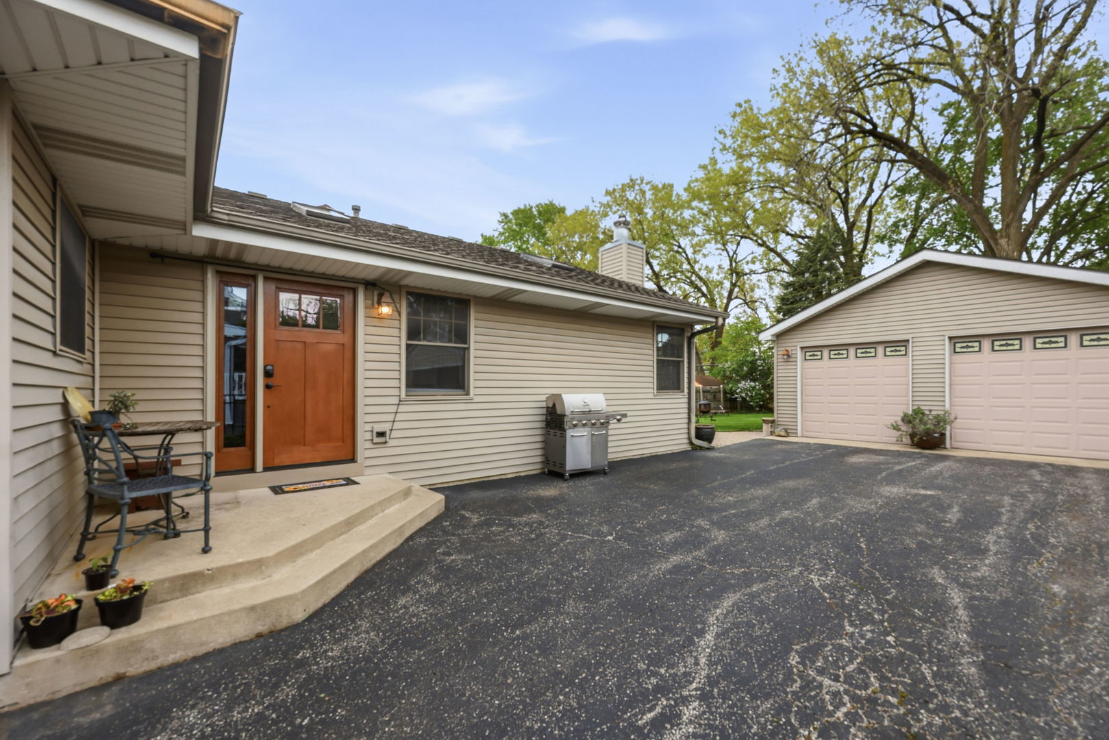 29 West Goebel Drive Lombard IL 60148