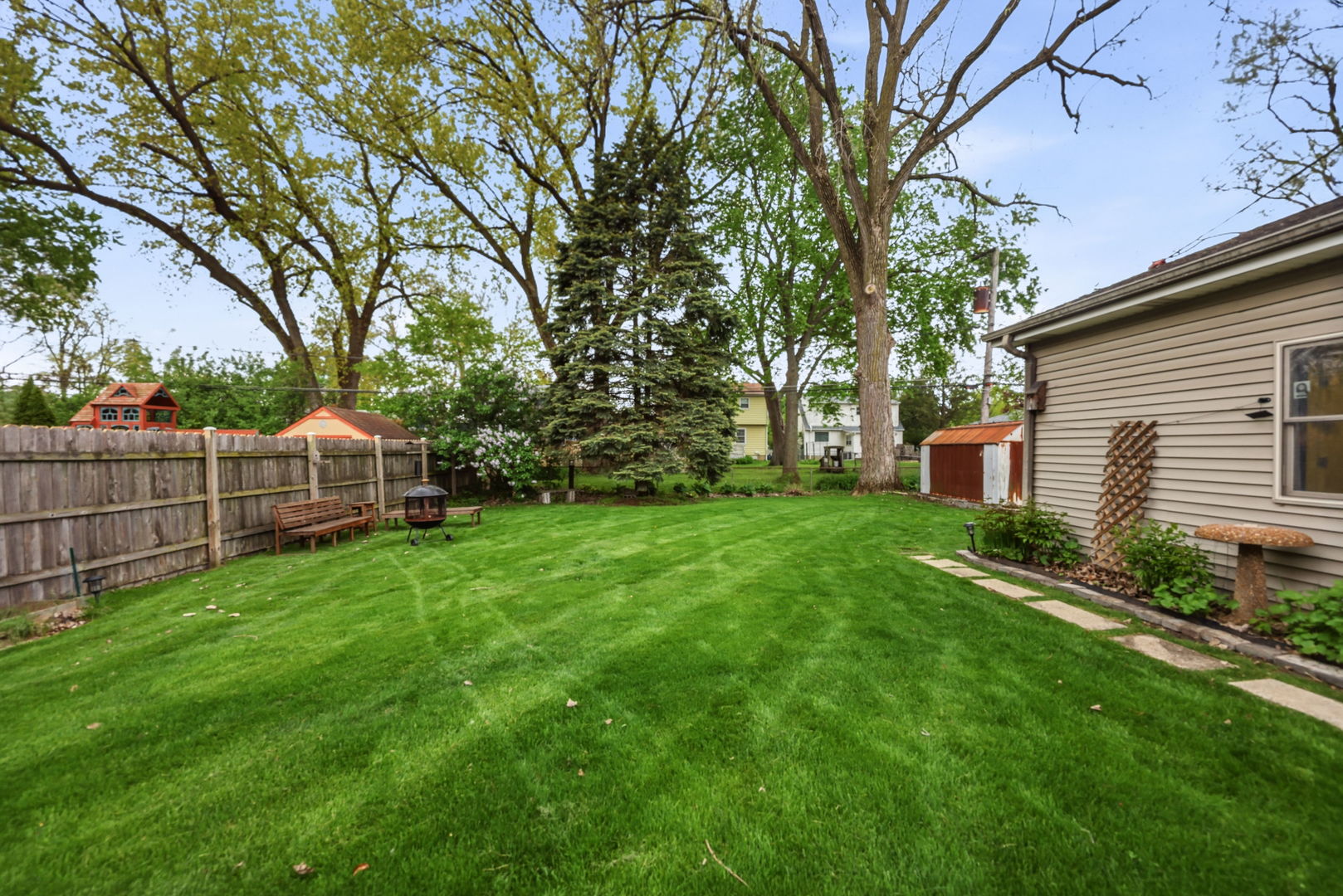 29 West Goebel Drive Lombard IL 60148