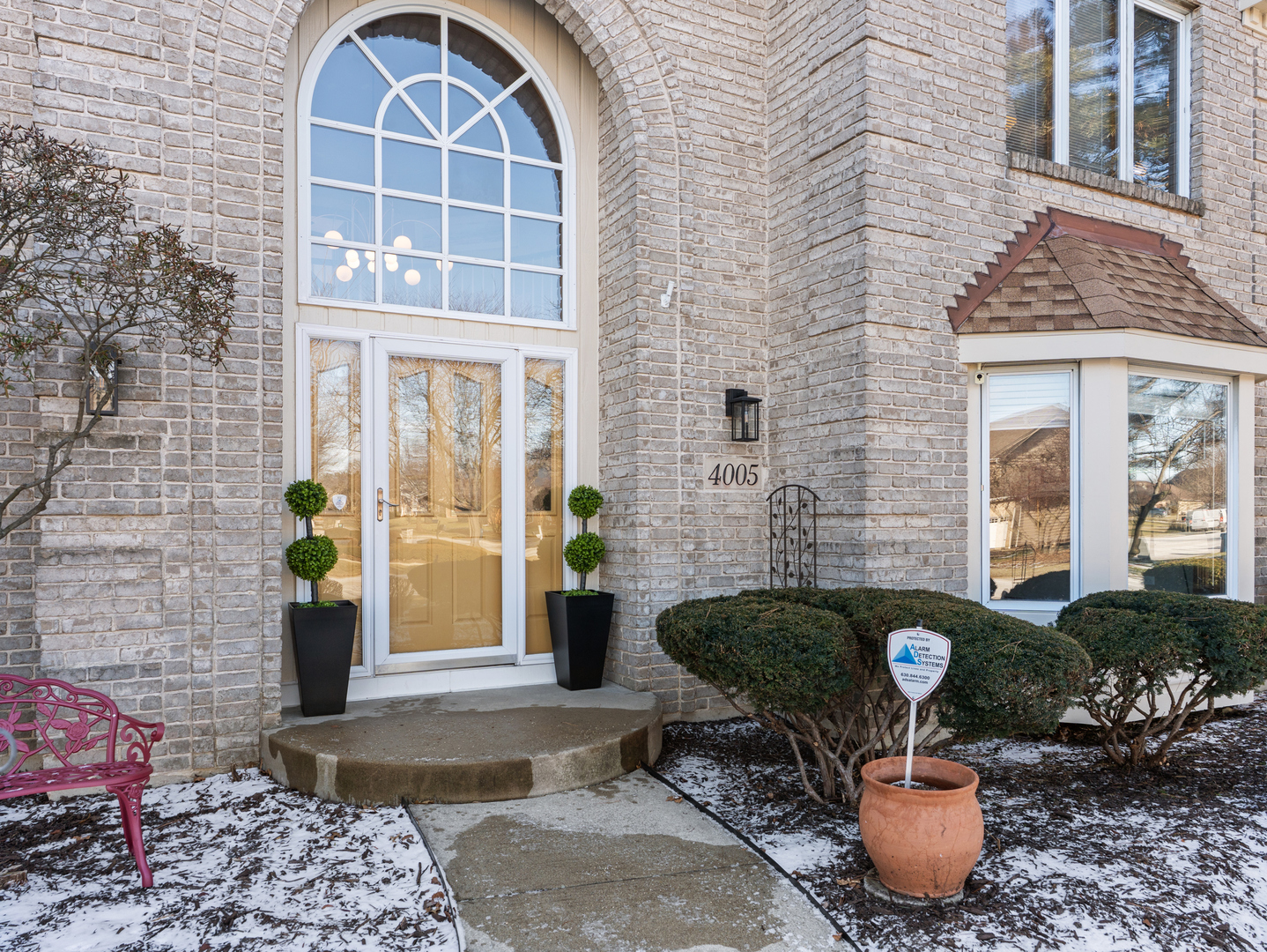 4005 White Eagle Drive Naperville IL 60564