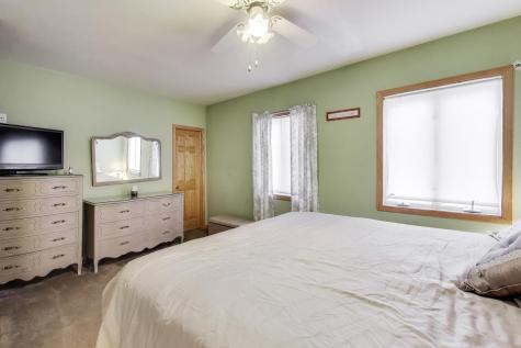4116 East Lake Shore Drive Wonder Lake IL 60097