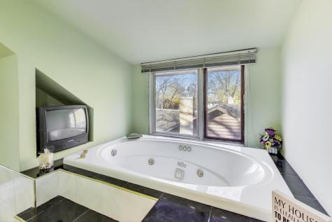 4116 East Lake Shore Drive Wonder Lake IL 60097