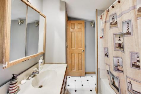 4116 East Lake Shore Drive Wonder Lake IL 60097