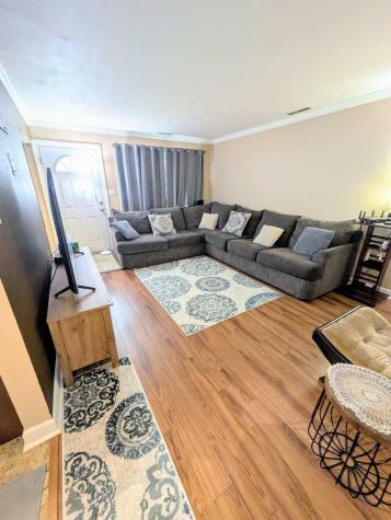 4035 Fitzjames Walk Oak Lawn IL 60453