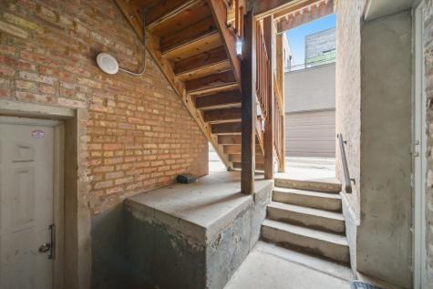 3215 North Francisco Avenue Chicago IL 60618