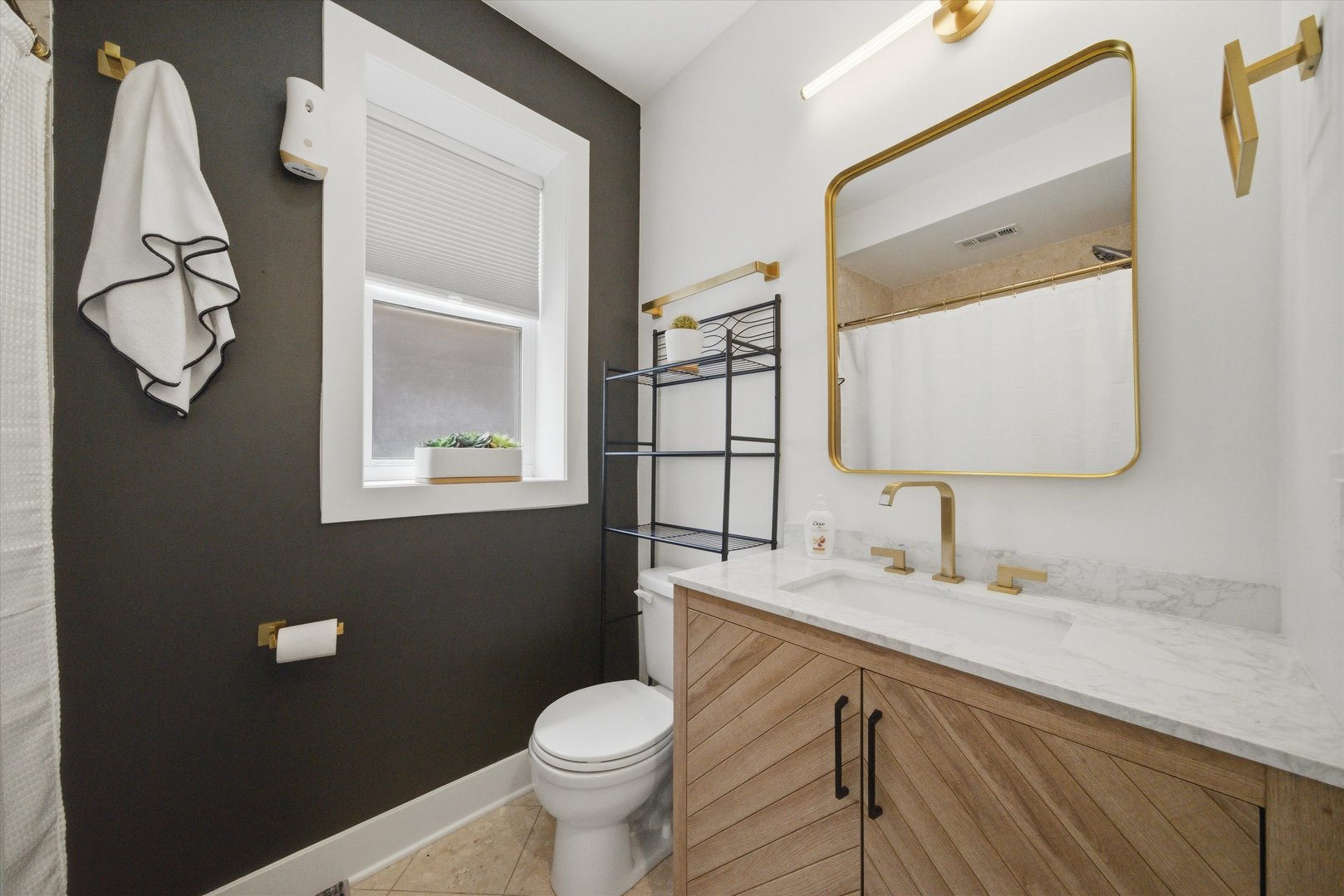 3215 North Francisco Avenue Chicago IL 60618