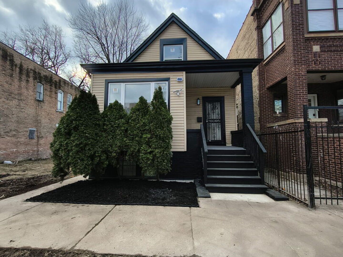 6418 South May Street Chicago IL 60621