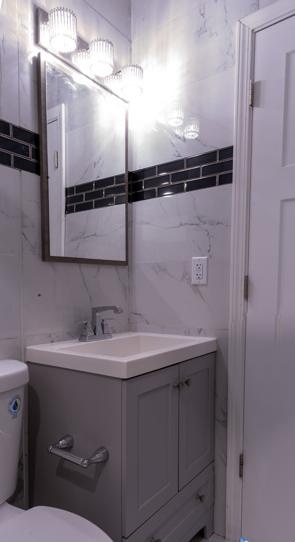 6418 South May Street Chicago IL 60621