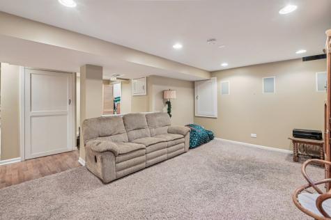 2489 Rosehall Lane Aurora IL 60503