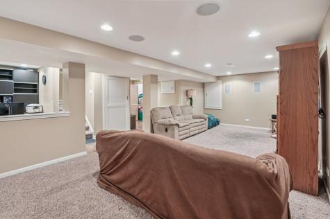 2489 Rosehall Lane Aurora IL 60503