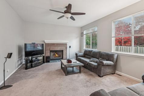 2489 Rosehall Lane Aurora IL 60503