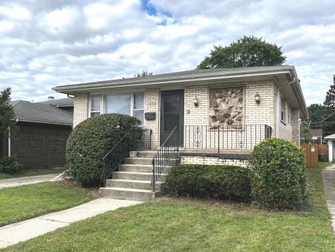 856 Mackinaw Avenue Calumet City IL 60409